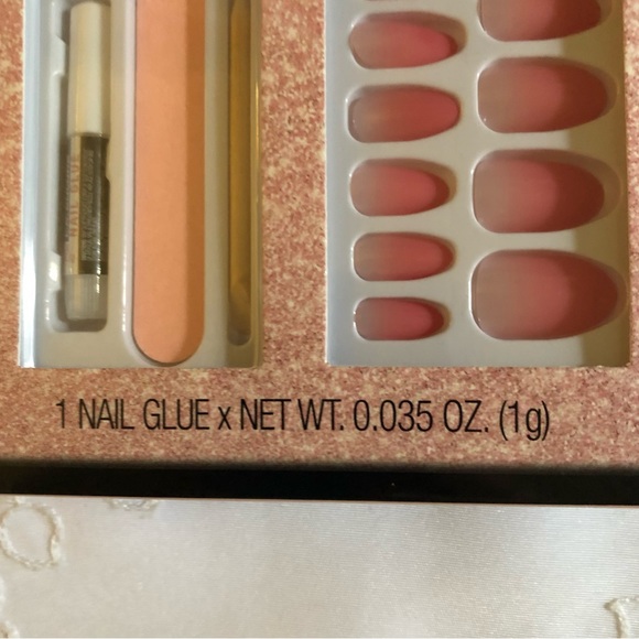 L.A. Colors Manicure Dream Artificial Nail Tip 29 Piece Set Gem Accents & Tools - Picture 8 of 11